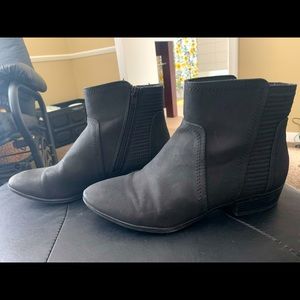 black booties